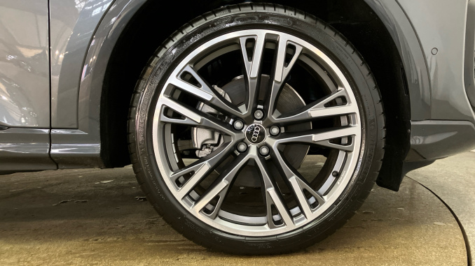 Audi Q5 2.0 TFSI Quattro Black Edition 5dr S Tronic Petrol Estate - Image 5